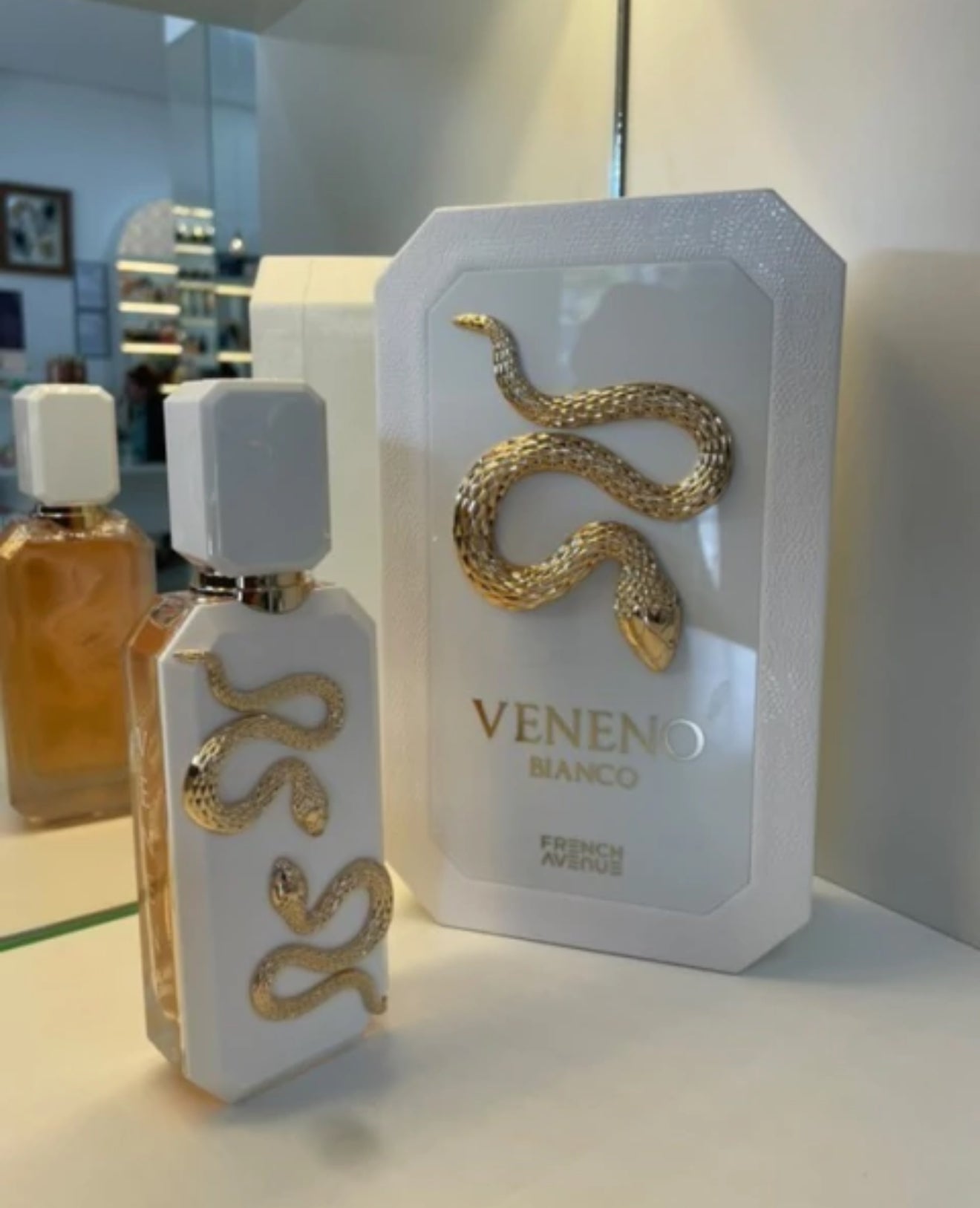 Veneno Bianco Profumo di French Avenue For Women | Eau de Parfum 100 ML