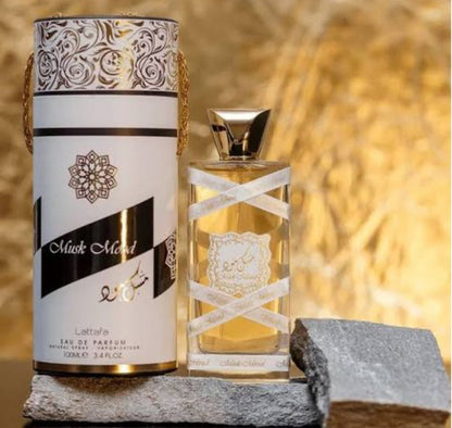 profumo Oud Mood di Lattafa Perfumes. È un'eau de parfum unisex,