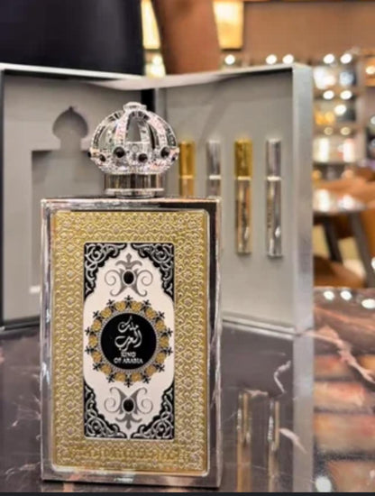 Lattafa Profumo King of Arabia - Eau de Parfum da 100ml con Design Dorato Elegante e Fragranza Unica per Momenti Speciali