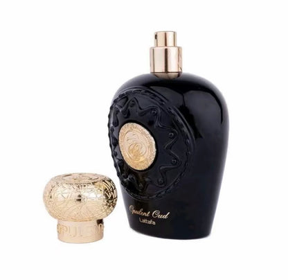 Opulent Oud di Lattafa, il profumo arabo lussuoso e intenso che affascina, un mix di legni,