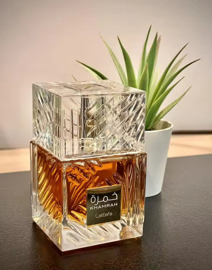 Lattafa Khamrah Fragranza Orientale Unisex con Note Speziate e Dolci 100ml - Profumo Energico e Intenso per Uomo e Donna