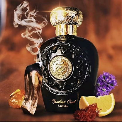 Opulent Oud di Lattafa, il profumo arabo lussuoso e intenso che affascina, un mix di legni,