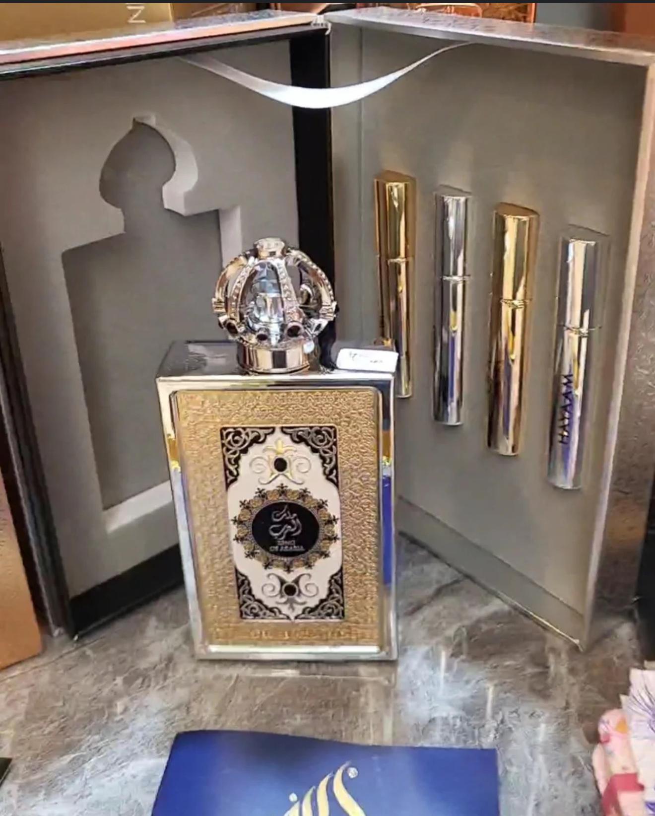 Lattafa Profumo King of Arabia - Eau de Parfum da 100ml con Design Dorato Elegante e Fragranza Unica per Momenti Speciali